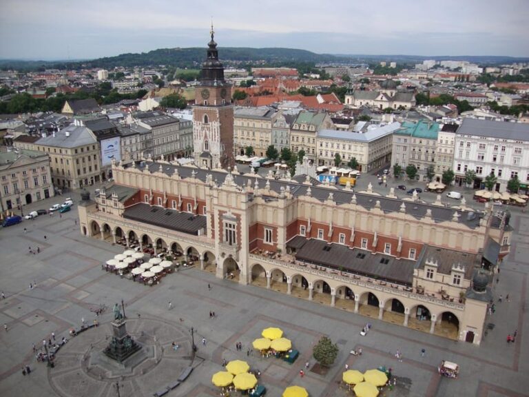 Krakow: Private Half Day City Tour with Local