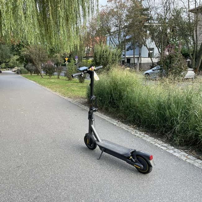 Krakow: Rent Premium Electric Scooter Segway G2 Max 12h/4h