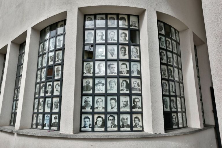Krakow: Schindler’s Factory Guided Tour with Entry Ticket