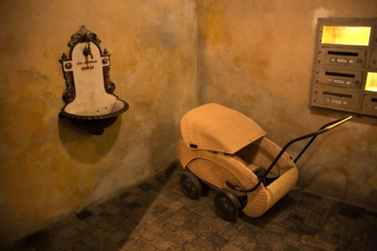 Krakow: Schindler’s Factory Tour with Entrance Ticket