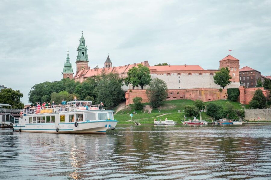 Krakow: Vistula River Sightseeing Cruise - The Experience: From Wawel to the Dragon Statue