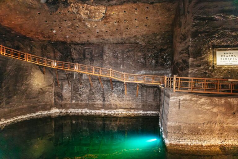 Krakow: Wieliczka Salt Mine Guided Tour with Transport