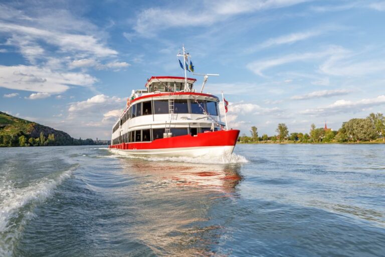 Krems: Wachau Valley River Cruise with 3-Course Meal