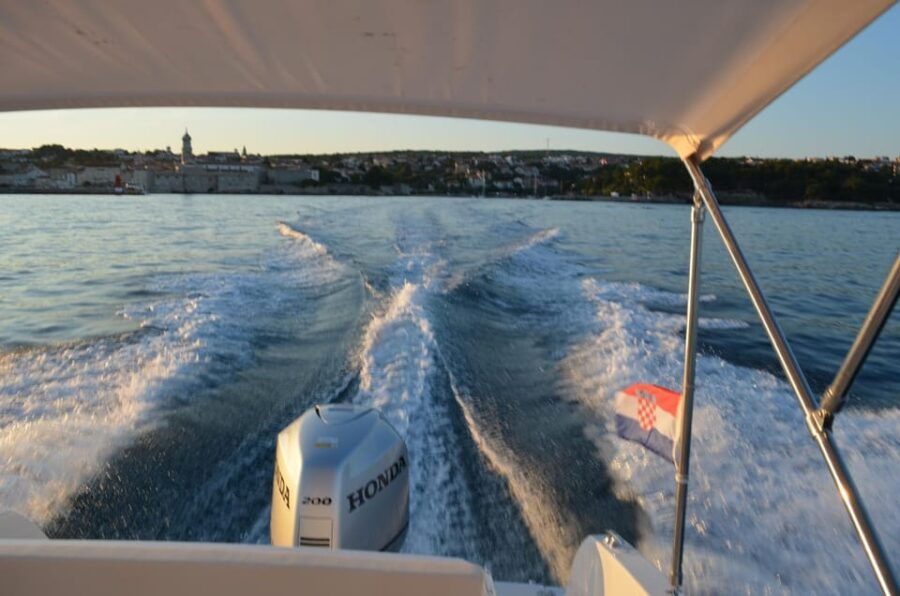 Krk: Rent a boat Atlantic 670 open 409kk - What makes the Atlantic 670 open a great choice?