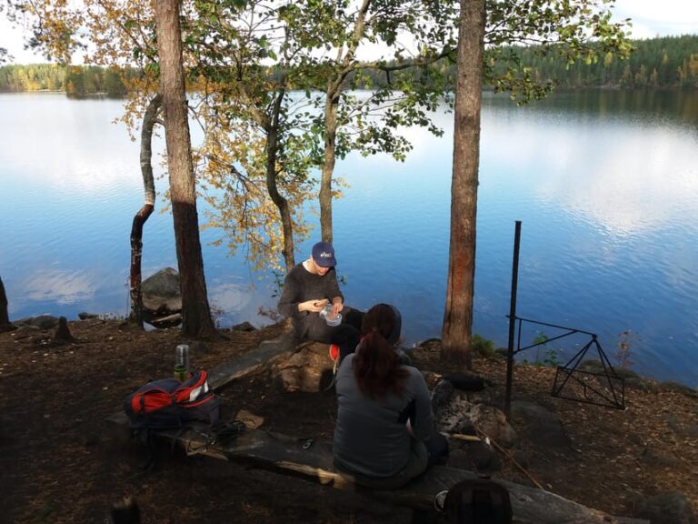 Lahti: Guided Hiking Tour to Kalliojärvi Lake
