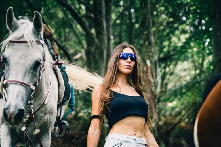 Lake Como: Horseback Riding Tour to an Ancient Village