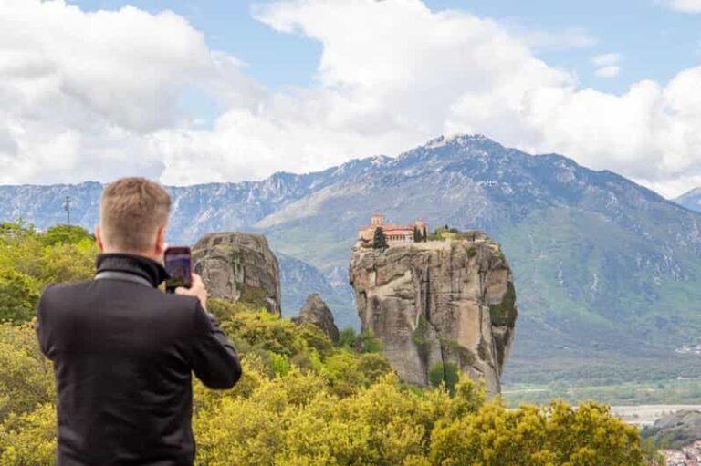Larissa, to: Meteora private tour, from 1 to 17pax.