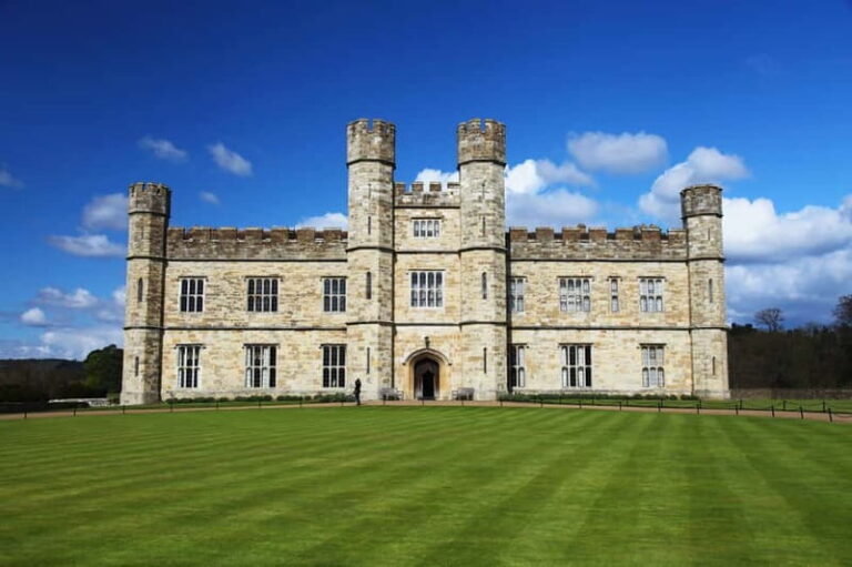 Leeds Castle, Canterbury, Dover, Greenwich & Free Snack Pack
