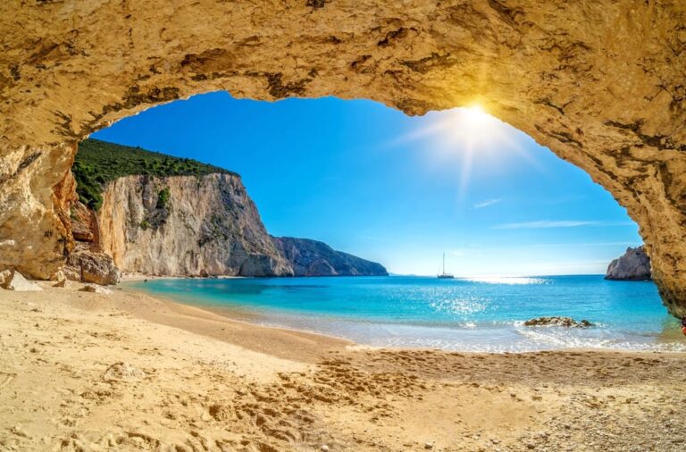 Lefkada Island Day Trip: Explore Beaches and Scenic Wonders