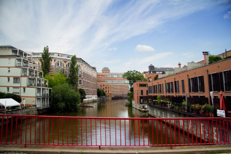 Leipzig: Bus Tour with Walking Tour