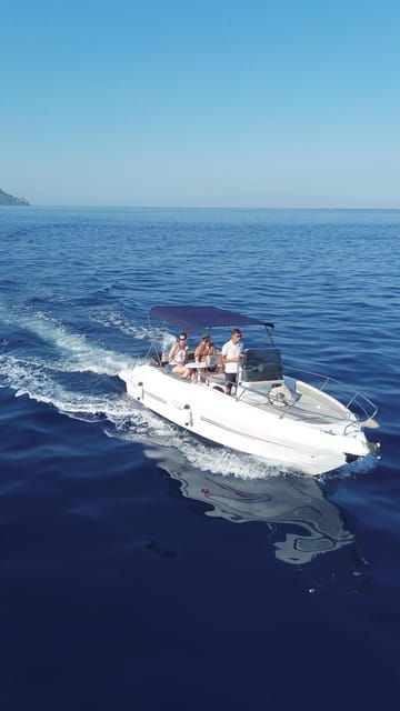 Letojanni and Taormina: Private dolphins tour with aperitif