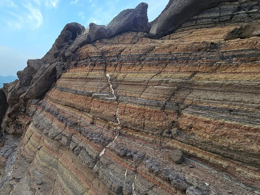Light Hike with Local Guide - Discovering Vulcano with a Local Guide: What to Expect