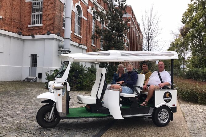 Lisbon 1h30 Tuk-Tuk Tour: The best way to visit the city