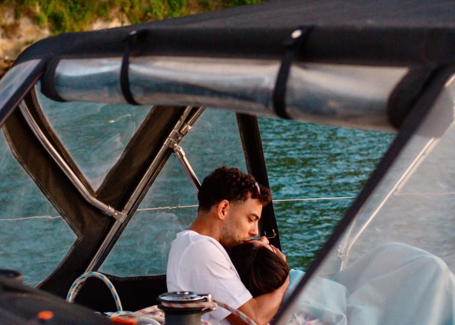 Lisbon 2 Hours Sailing Day Tour and Cruise With Drinks - What Makes This Tour Stand Out