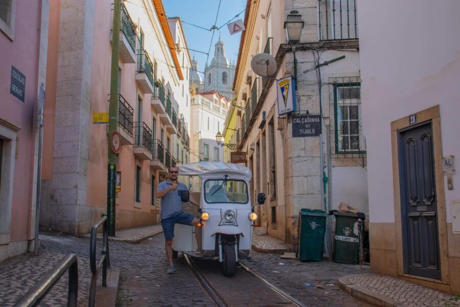 Lisbon: 2h or 4h Private TukTuk Tour with a True Local Guide - Why This Tour Works Well