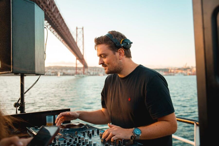 Lisbon Boat Party - Live DJ & Afterparty with VIP Club entry - An Honest Look at the Lisbon Boat Party Experience
