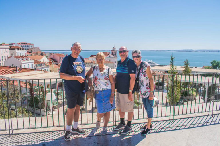 Lisbon: City Highlights Tour with Food Tastings