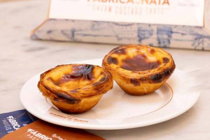 Lisbon Essentials 3h Tour: See, Taste and Learn with a Local