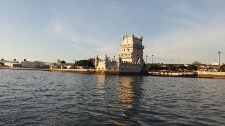 Lisbon Exclusive Private Boat Tour - daytime or sunset - An In-Depth Look at the Lisbon Private Boat Tour