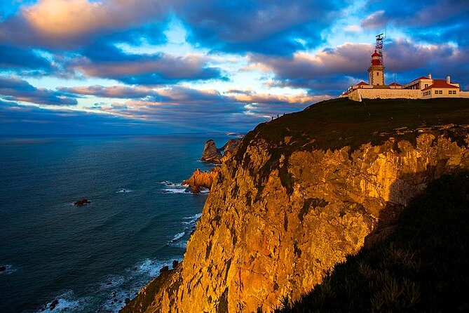 Lisbon: Fatima, Nazare, Obidos, mira de aire cave private tour
