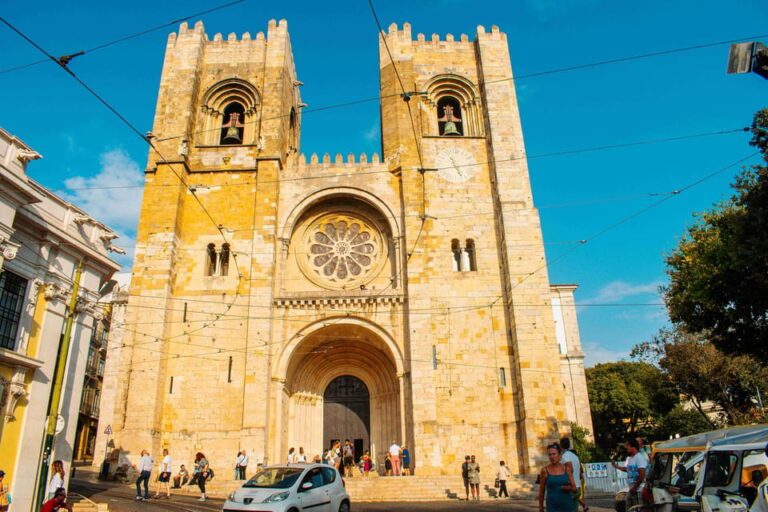 Lisbon: Highlights Tour with Alfama, Belem, and LX Factory