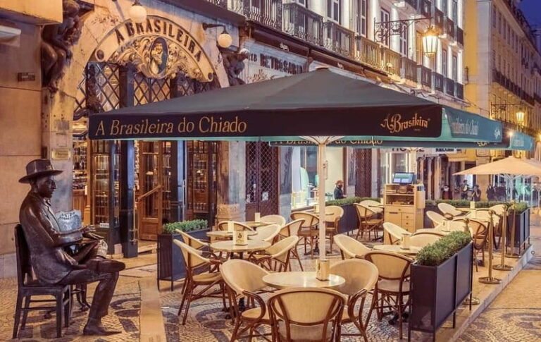 Lisbon on foot: From the hills to the river – Dutch guide