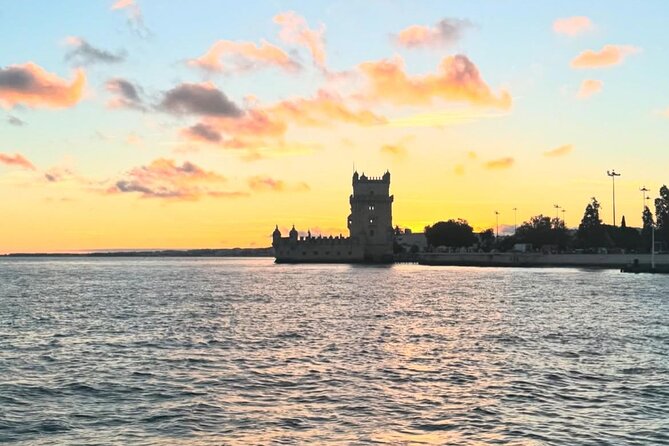 Lisbon Private 6h Customizable Tour with Transportation