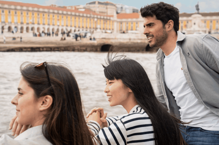 Lisbon: Private Boat Trip, Guided Walking Tour, Bike & Tram