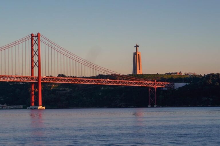 Lisbon Private Luxury City Tour