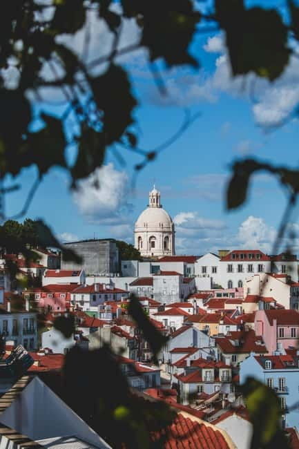 Lisbon: Private Tuk Tuk Tour with Professional Guide