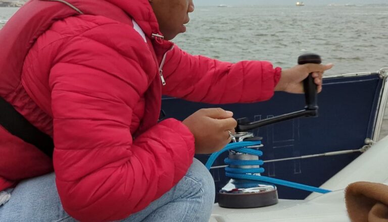 Lisbon: Sailing Initiation – 2 or 4 hours