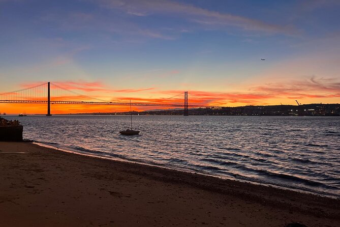 Lisbon: Sunset Sailing with Local Wine & Stunning Views