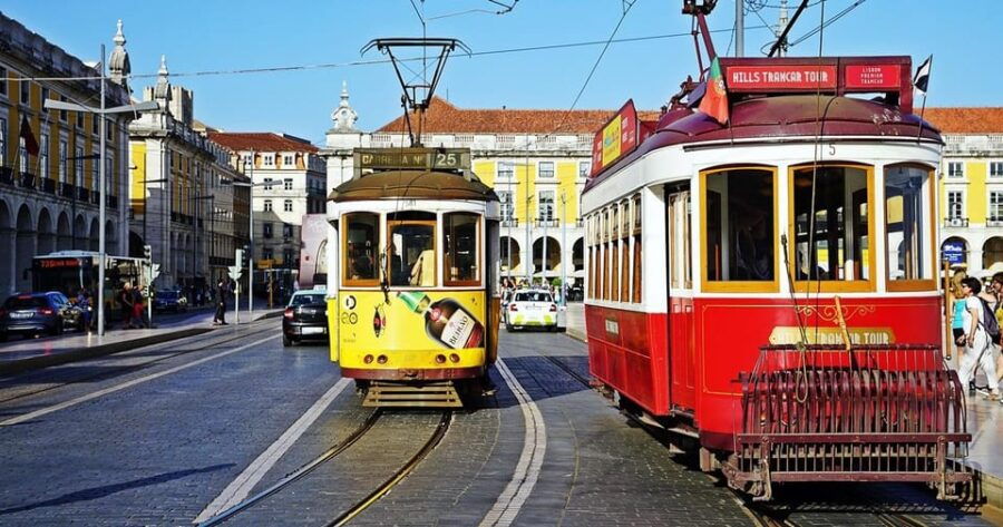 Lisbon:Fátima,Batalha & Alcobaça Private Day Trip with Local - The Itinerary: A Detailed Breakdown