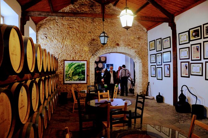Lisbon´s South Sights & Wine Private Tour