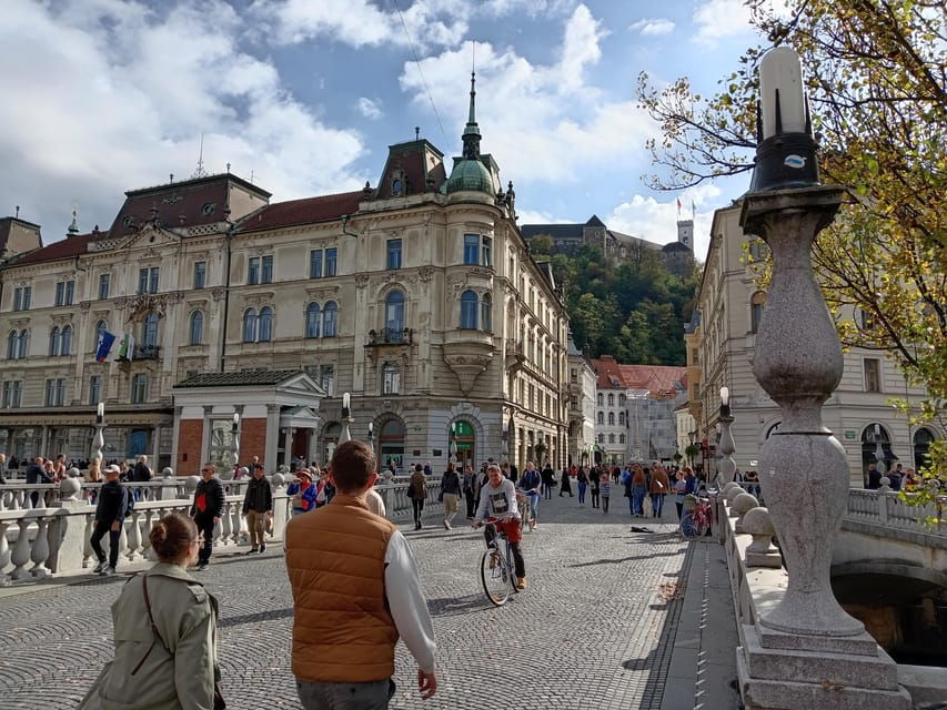 Ljubljana: City Center Walking Tour History Experience - Introduction to the Tour  