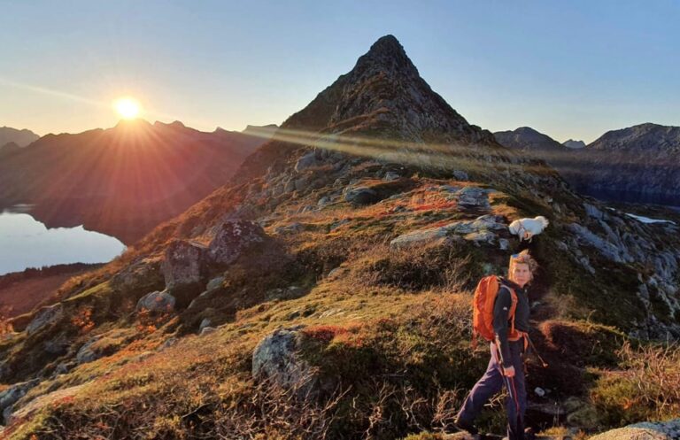 Lofoten Islands: Guided Hiking Into the Wilderness – Uphill