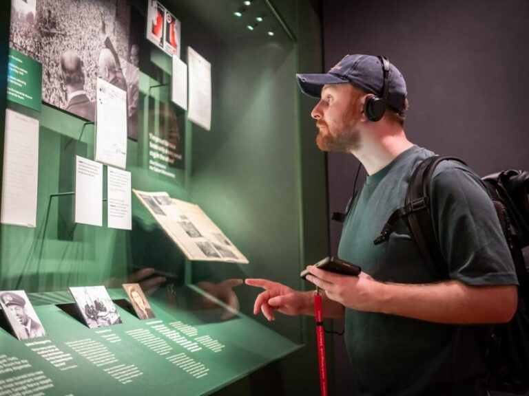 London: Big Ben, Churchill War Rooms & Buck’ham Palace Tour