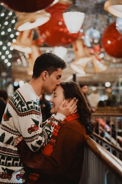 London: Christmas Photography and Video Photoshoot - An Authentic Christmas Photo Experience in London