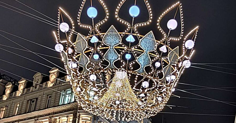 London Christmas Sparkle Walking Tour Small Group - Exploring London’s Christmas Wonderland