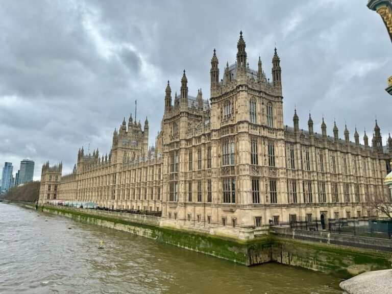 London Highlights Group Tour on Spanish
