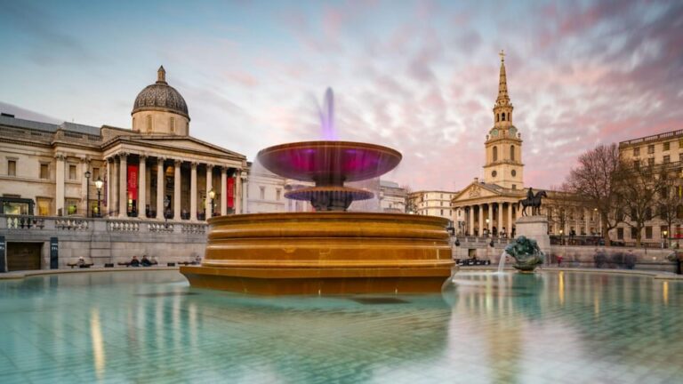 London Highlights Walking Tour with Licenced Tour Guide