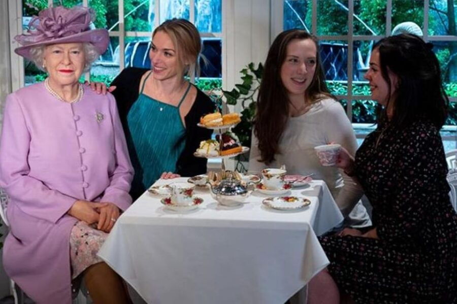 London: Hop-on Hop-off Bus Tour and Madame Tussauds Ticket - An In-depth Look at the Tour Itinerary and Experience