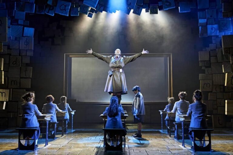 London: Matilda the Musical & 2-Course Pre-Show Meal