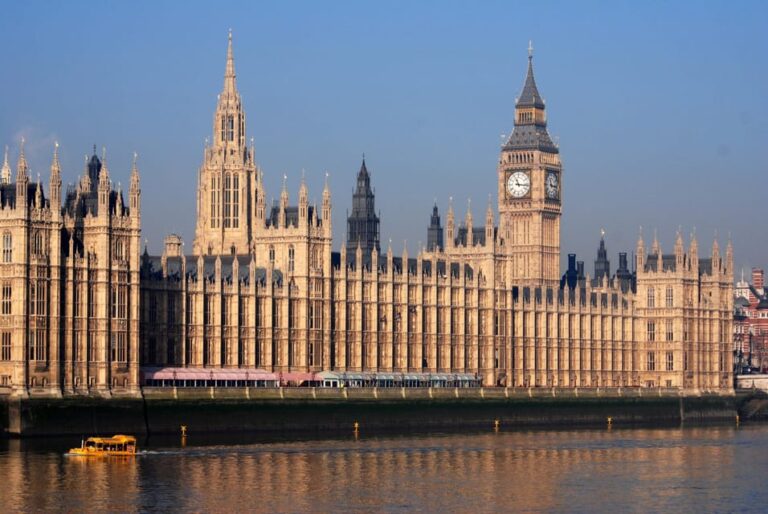 London: Private 2-Hour Sightseeing Tour with a Local Expert