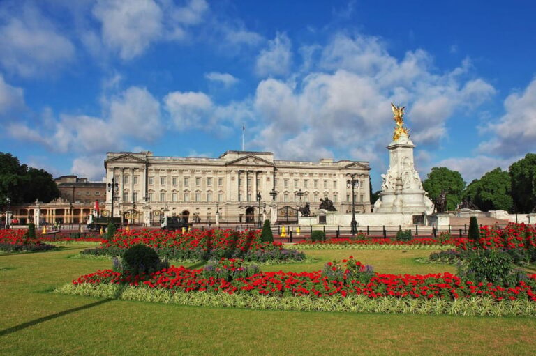 London: Private Full-Day Sightseeing Tour with a Local