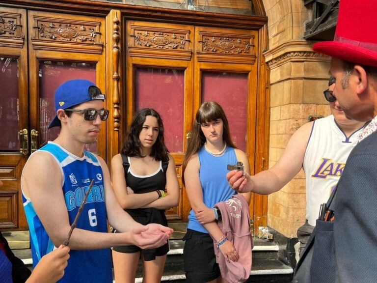 London: Private Magic Harry Potter Tour with Top Magician