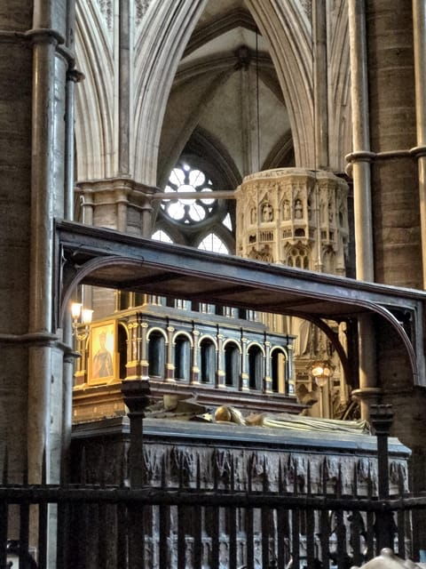 London Private Tour: Westminster Abbey and Guard Change