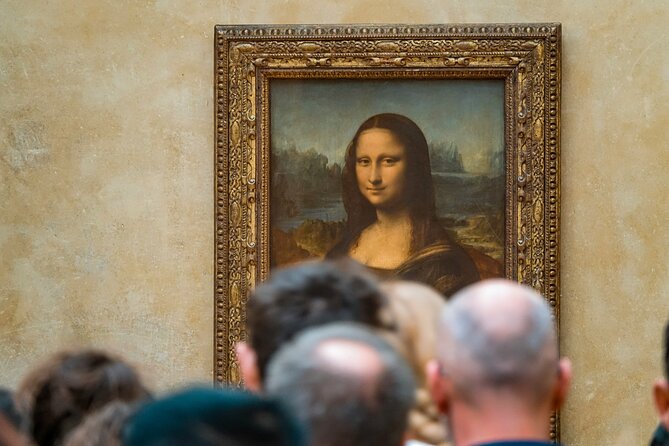 Louvre Art and Mysteries: Guided Experience for 6-people Max