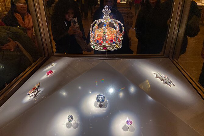 Louvre Highlights & Mona Lisa : Guided, Skip the Line Experience