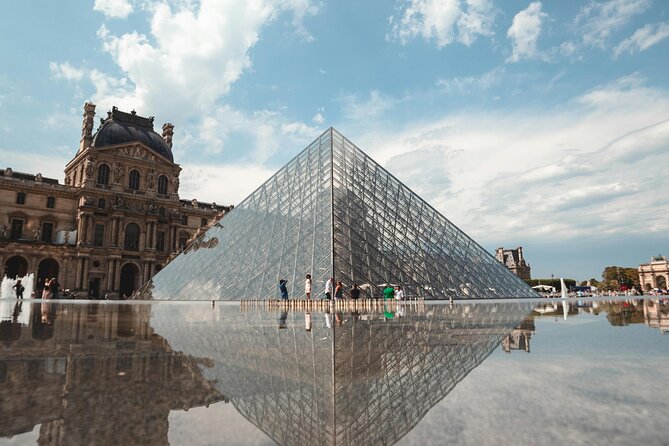 Louvre Museum Tour with Audio Guide & Optional Seine Cruise